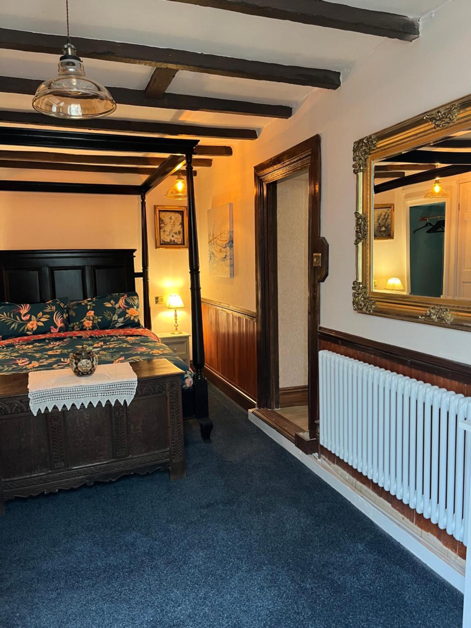 Captain'S Nook, Luxurious Victorian Apartment With Four Poster Bed And Private Parking Only 8 Minutes Walk To The Historic Harbour Brixham Extérieur photo