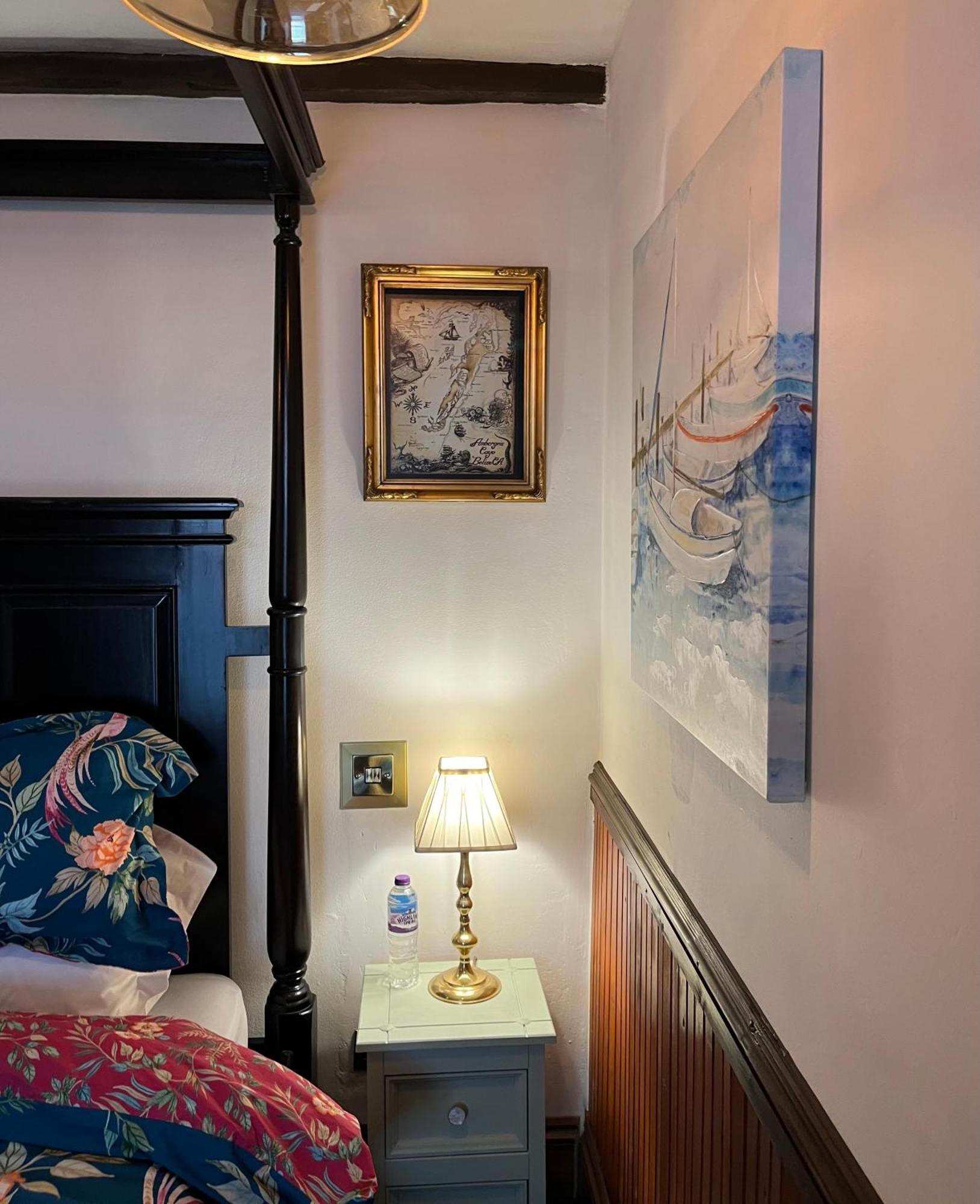 Captain'S Nook, Luxurious Victorian Apartment With Four Poster Bed And Private Parking Only 8 Minutes Walk To The Historic Harbour Brixham Extérieur photo