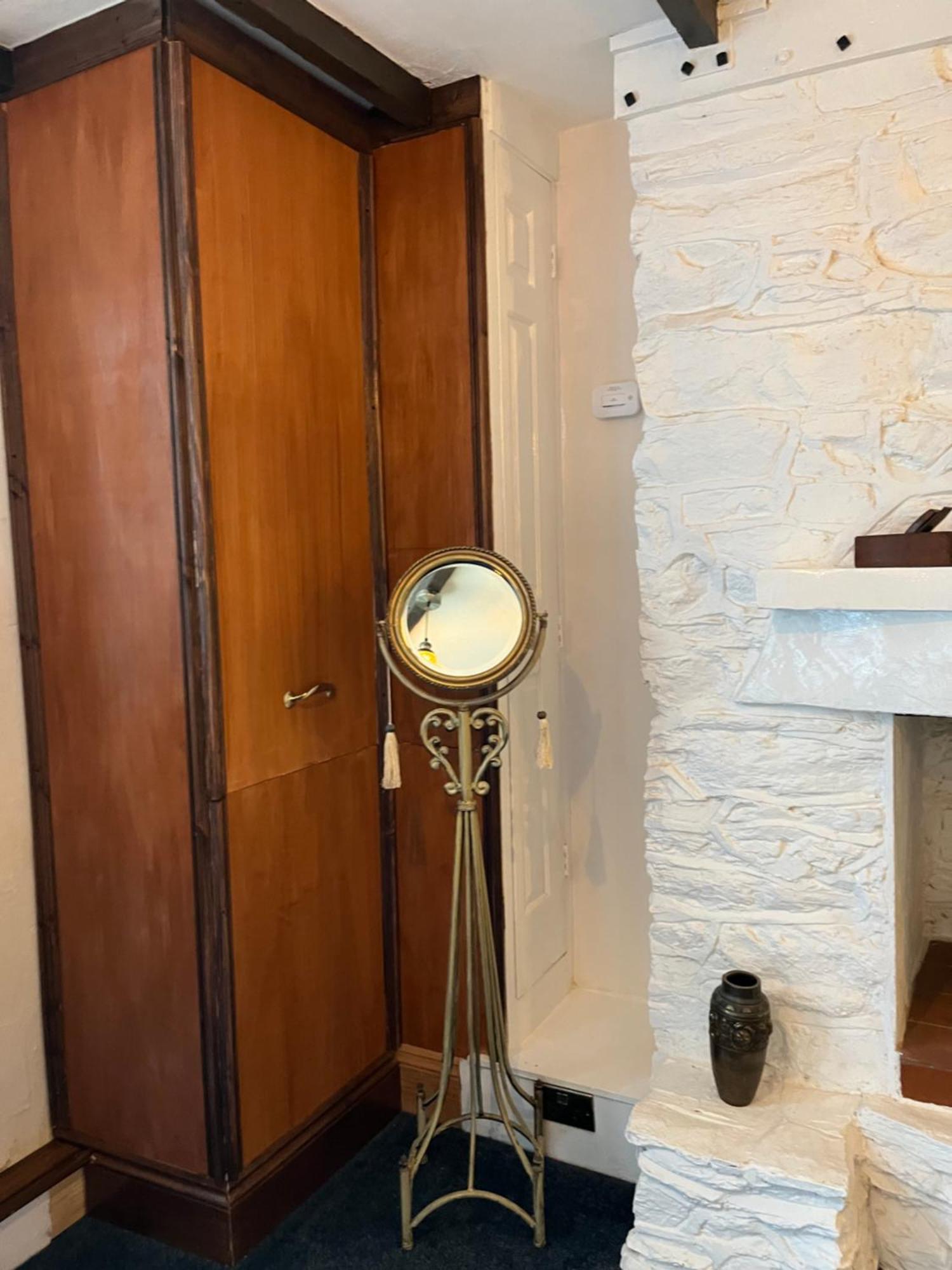 Captain'S Nook, Luxurious Victorian Apartment With Four Poster Bed And Private Parking Only 8 Minutes Walk To The Historic Harbour Brixham Extérieur photo