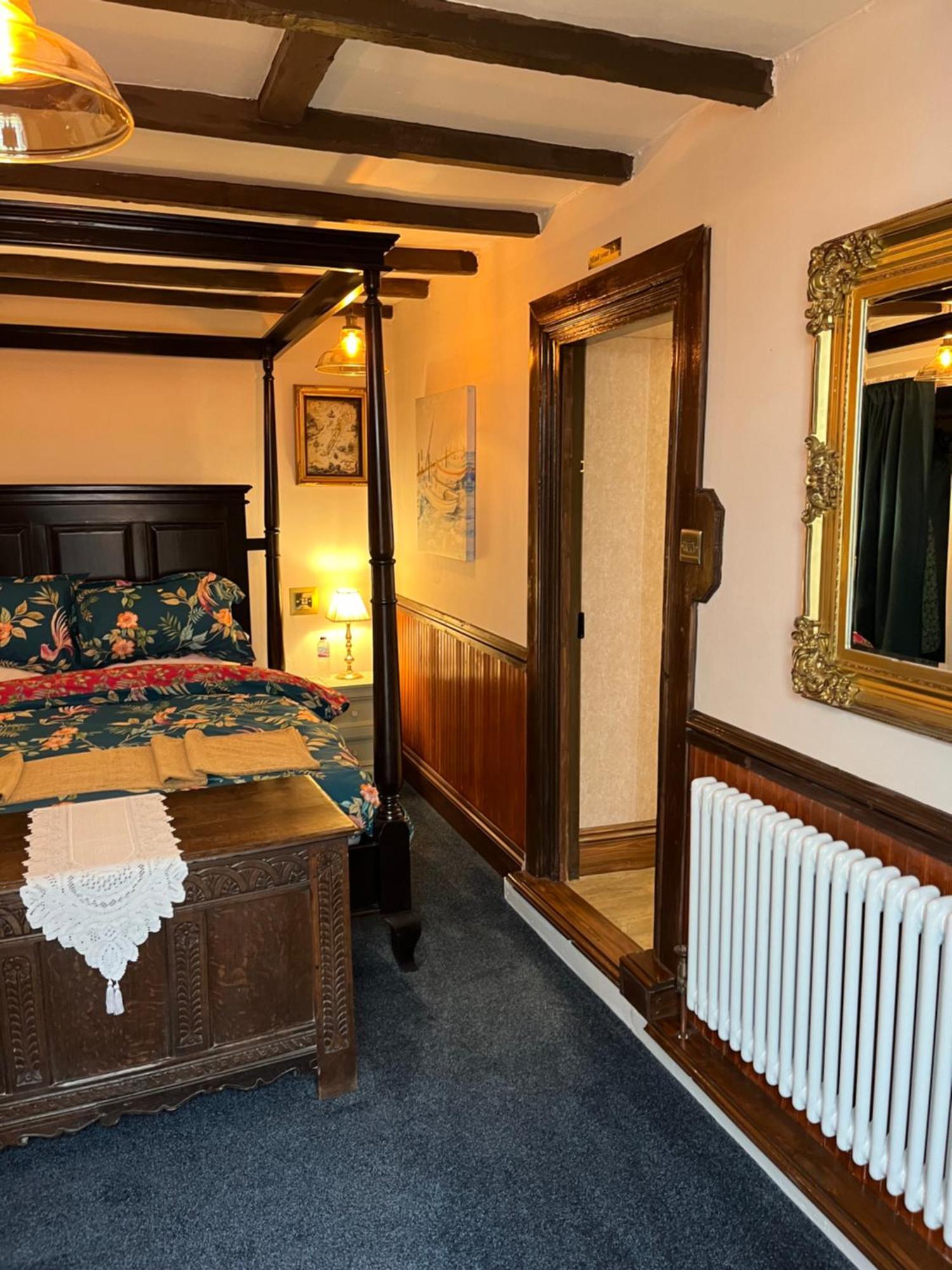 Captain'S Nook, Luxurious Victorian Apartment With Four Poster Bed And Private Parking Only 8 Minutes Walk To The Historic Harbour Brixham Extérieur photo