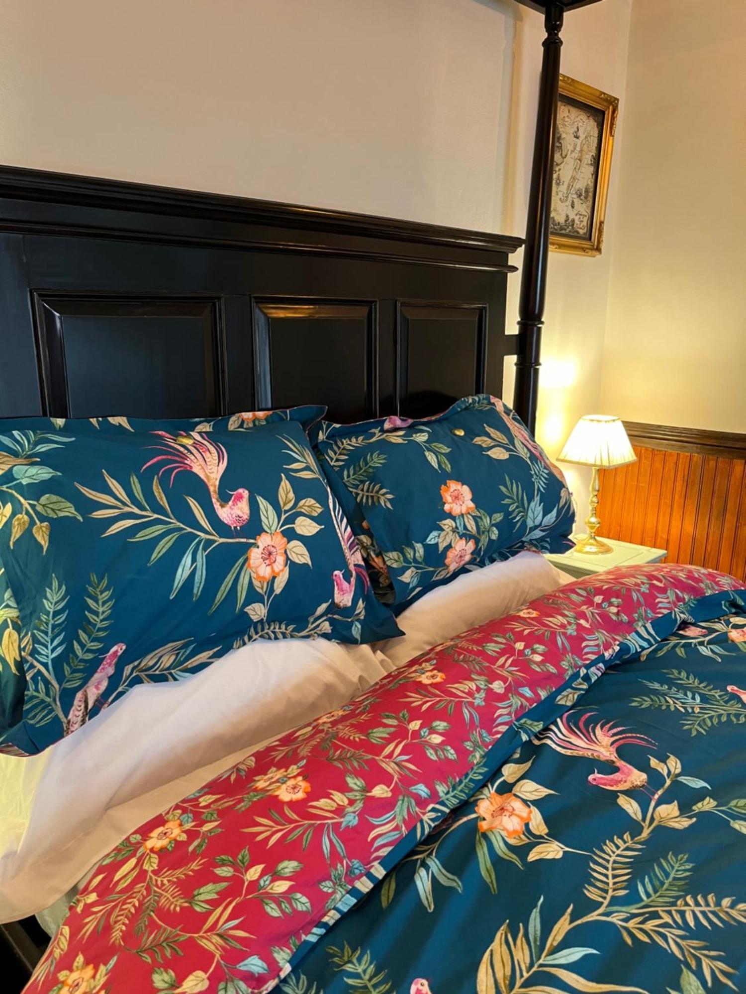 Captain'S Nook, Luxurious Victorian Apartment With Four Poster Bed And Private Parking Only 8 Minutes Walk To The Historic Harbour Brixham Extérieur photo