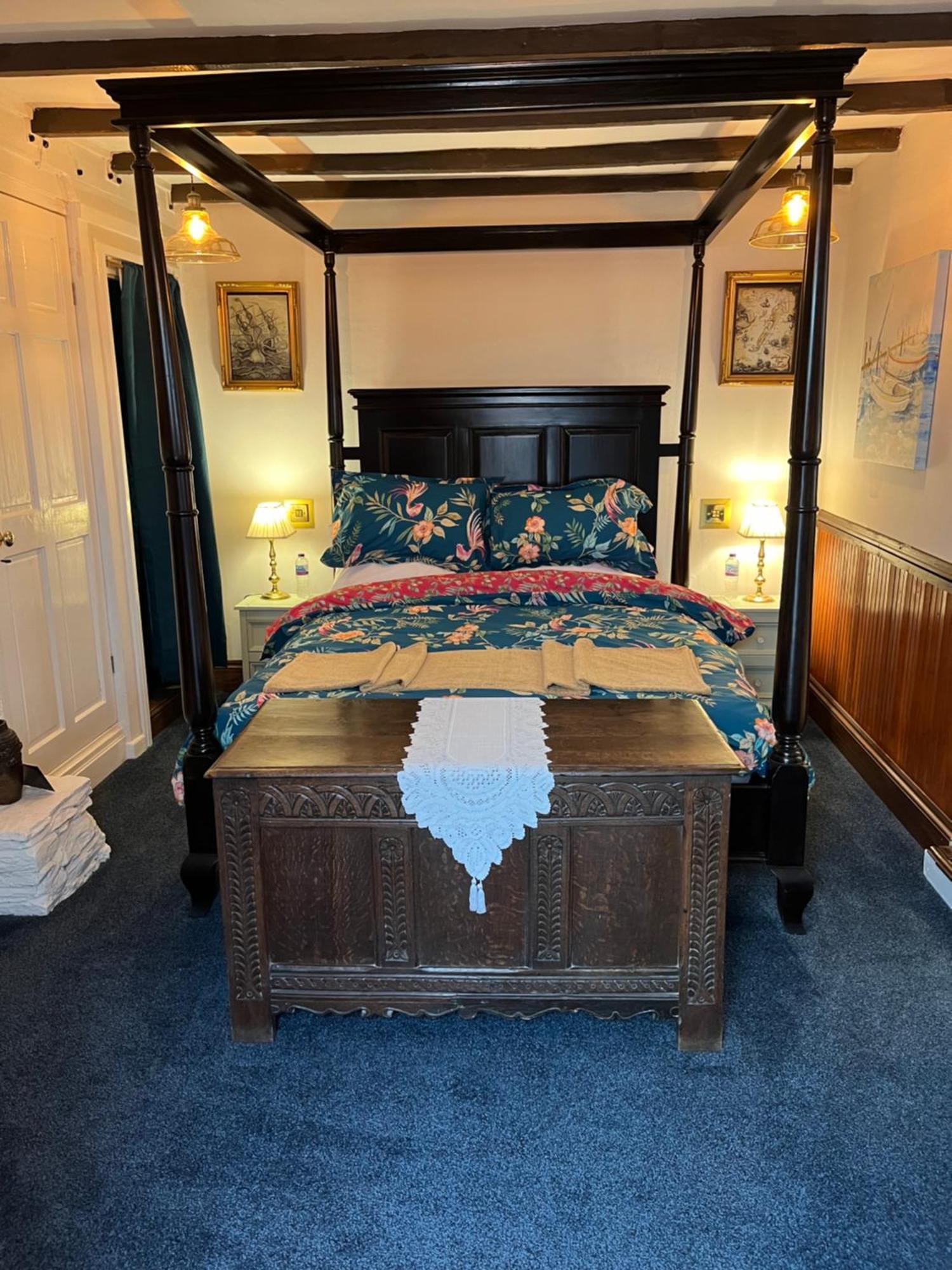 Captain'S Nook, Luxurious Victorian Apartment With Four Poster Bed And Private Parking Only 8 Minutes Walk To The Historic Harbour Brixham Extérieur photo