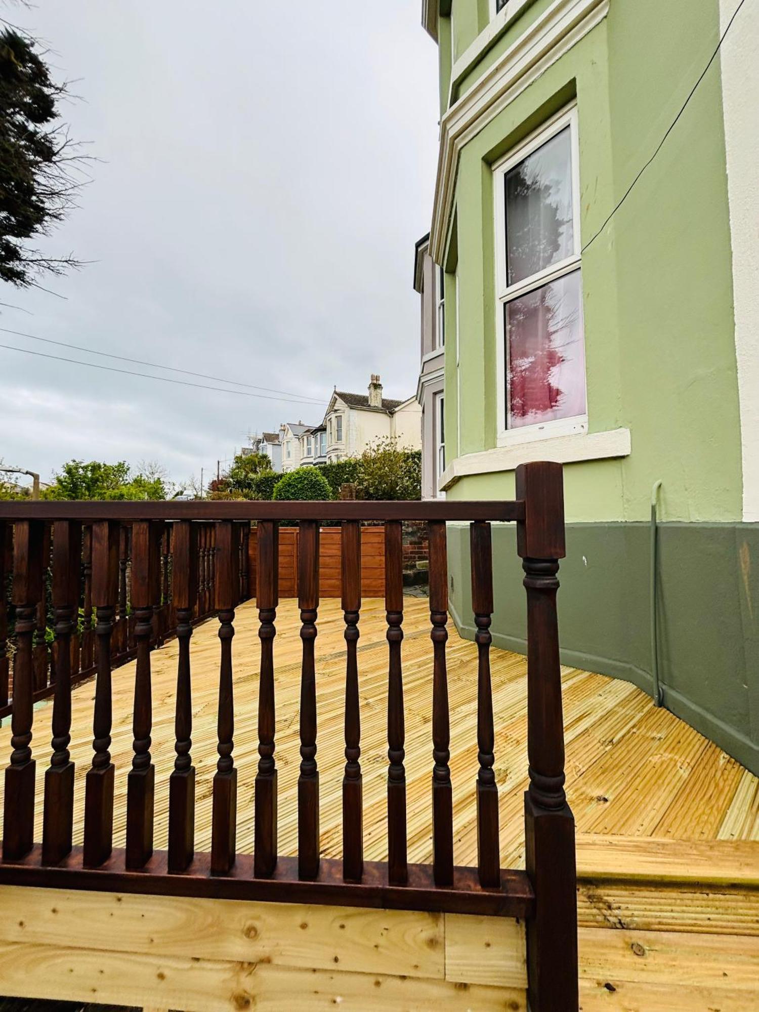 Captain'S Nook, Luxurious Victorian Apartment With Four Poster Bed And Private Parking Only 8 Minutes Walk To The Historic Harbour Brixham Extérieur photo