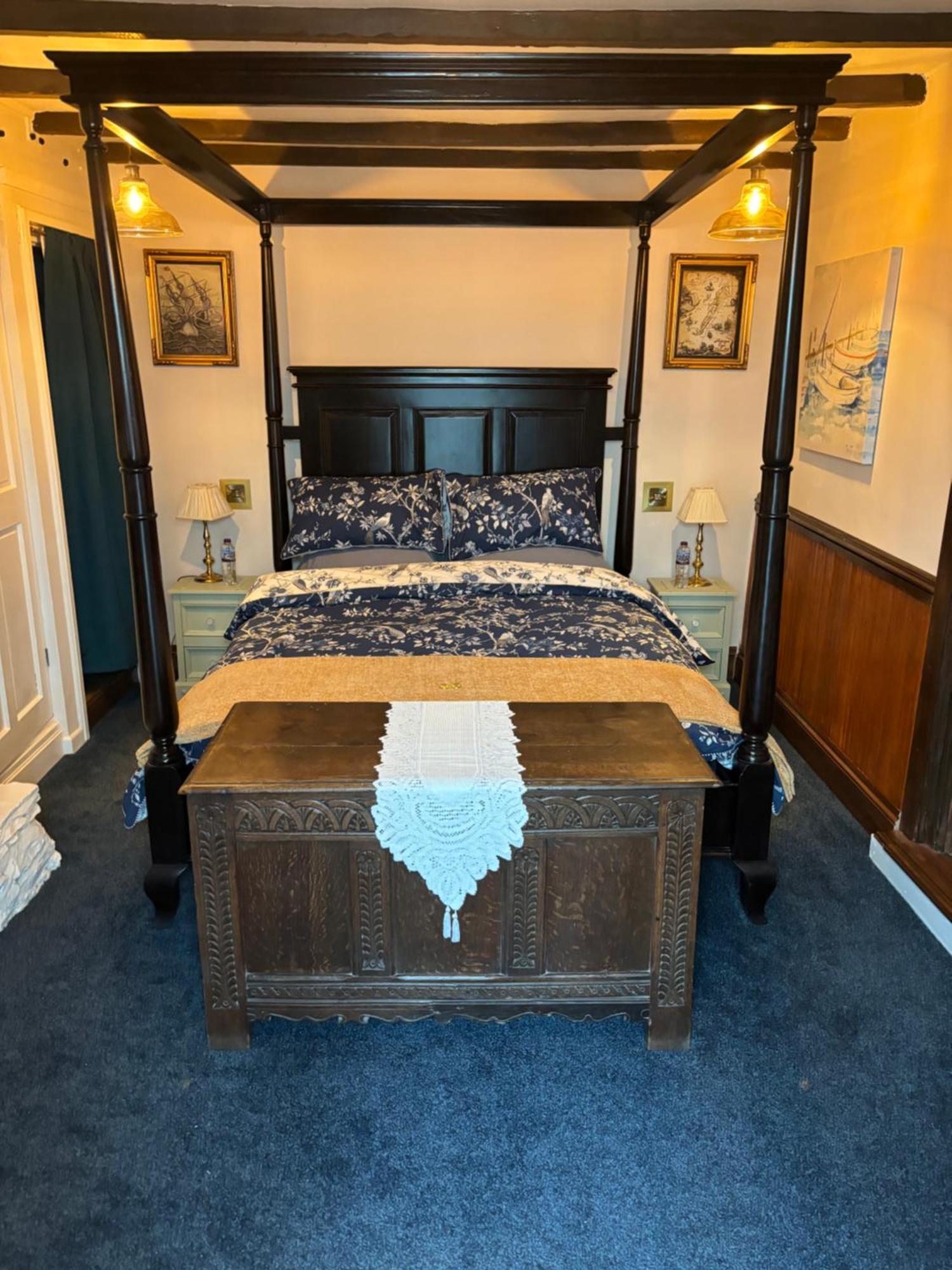 Captain'S Nook, Luxurious Victorian Apartment With Four Poster Bed And Private Parking Only 8 Minutes Walk To The Historic Harbour Brixham Extérieur photo