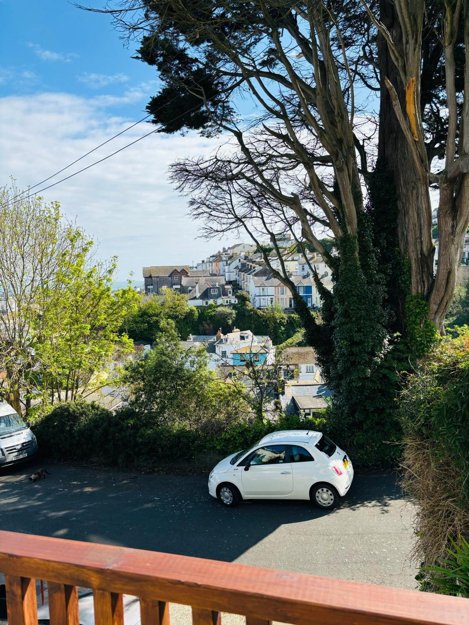 Captain'S Nook, Luxurious Victorian Apartment With Four Poster Bed And Private Parking Only 8 Minutes Walk To The Historic Harbour Brixham Extérieur photo