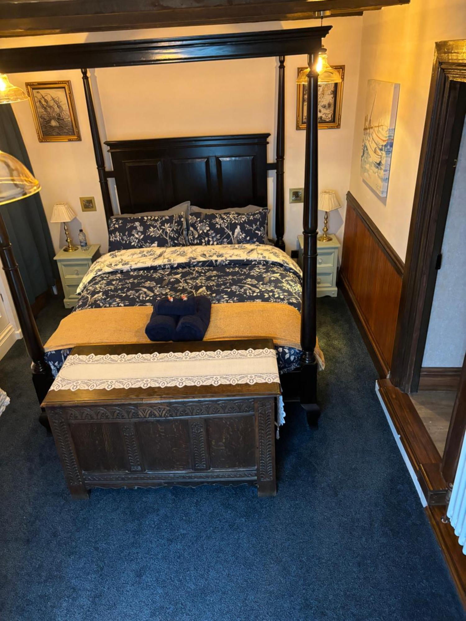 Captain'S Nook, Luxurious Victorian Apartment With Four Poster Bed And Private Parking Only 8 Minutes Walk To The Historic Harbour Brixham Extérieur photo