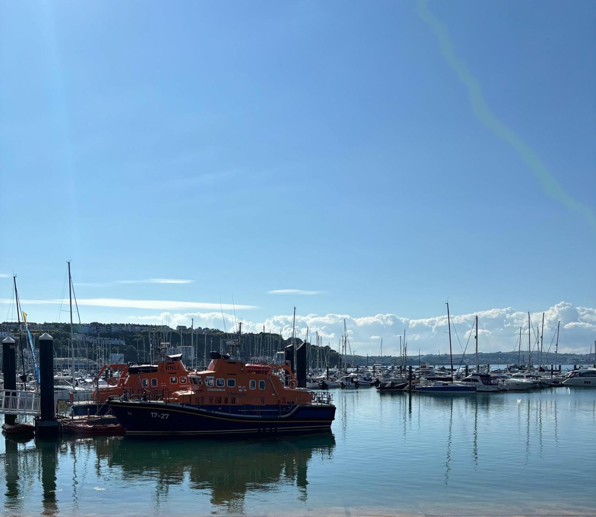 Captain'S Nook, Luxurious Victorian Apartment With Four Poster Bed And Private Parking Only 8 Minutes Walk To The Historic Harbour Brixham Extérieur photo