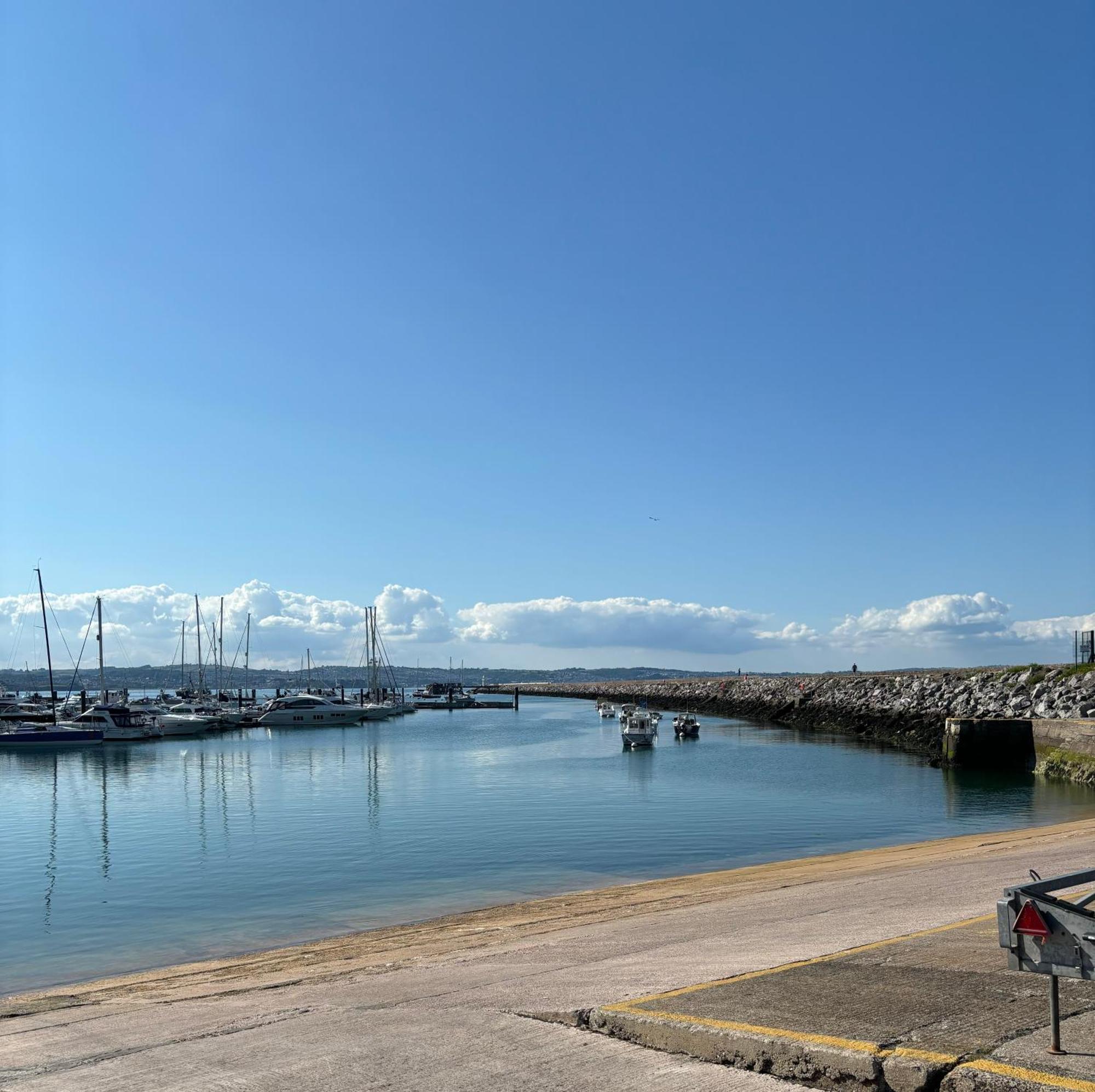 Captain'S Nook, Luxurious Victorian Apartment With Four Poster Bed And Private Parking Only 8 Minutes Walk To The Historic Harbour Brixham Extérieur photo